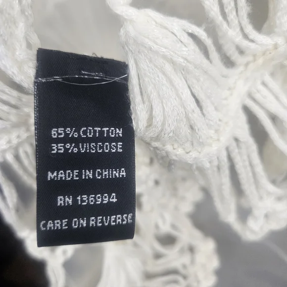 Sioni Crocheted Open Weave Cream Tunic Top GUC 22" PTP - Picture 7 of 8